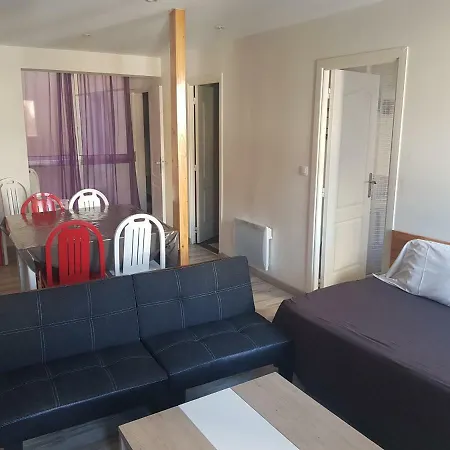 13 Rue De La Fontaine F11