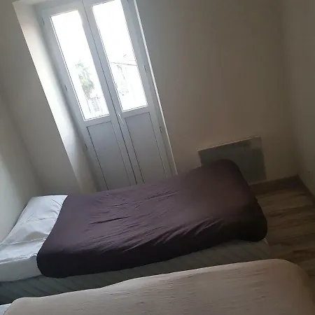 13 Rue De La Fontaine F11 * 卢德