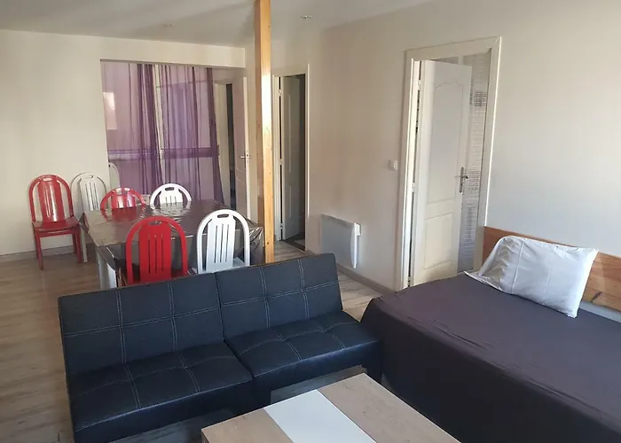 13 Rue De La Fontaine F11